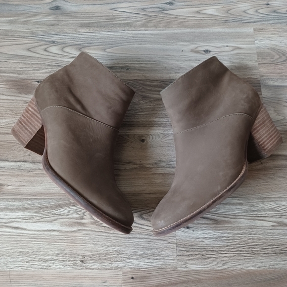 Blondo Shoes - Blondo Nelli Ankle Boot Olive Green Brown Heeled Waterproof 7.5